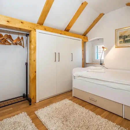 Stone Garden Villa, Heated Pool & Outdoor Cinema
