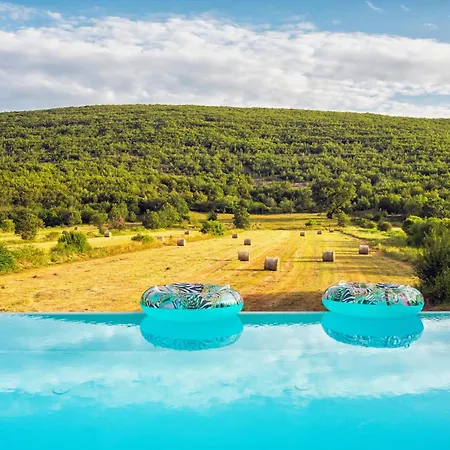 Stone Garden Villa, Heated Pool & Outdoor Cinema Βίλα Trilj