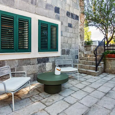 Stone Garden Villa, Heated Pool & Outdoor Cinema Βίλα
